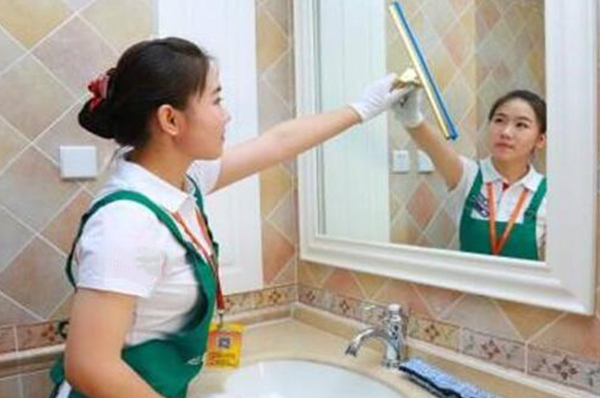 广州保洁公司收费标准有哪些？
