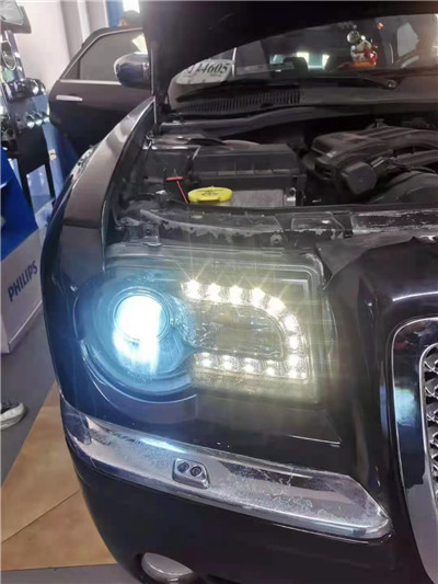 中山车灯克莱斯勒300C升级DYS LED S双光透镜案例