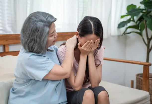 武汉离婚后可以把孩子给自己父母（爷爷奶奶）带吗？